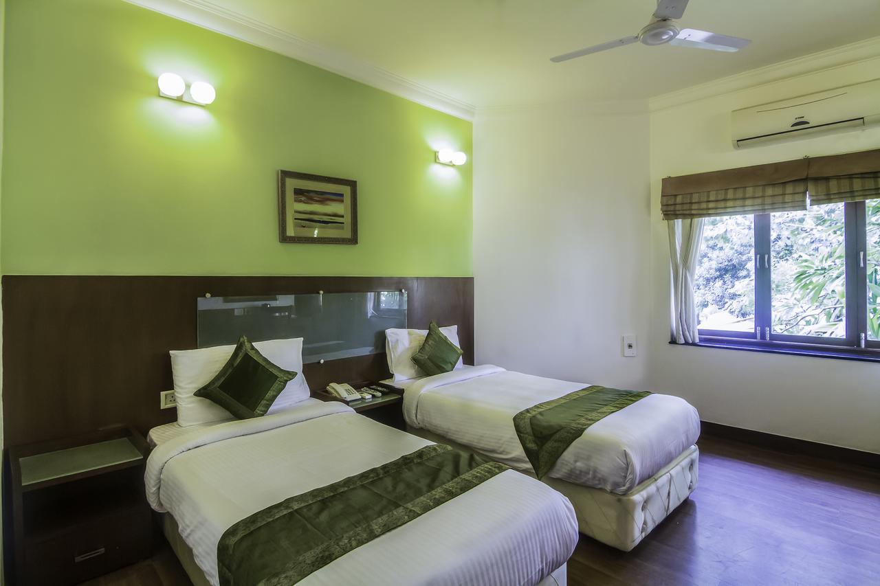 Treebo Angson Hotel Madras Buitenkant foto