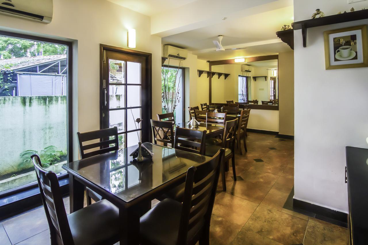 Treebo Angson Hotel Madras Buitenkant foto