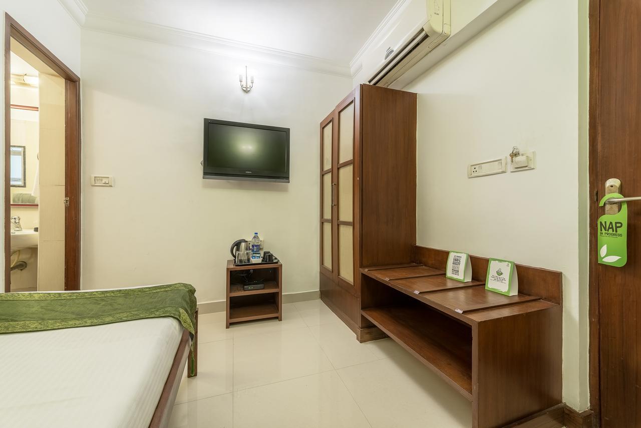 Treebo Angson Hotel Madras Buitenkant foto
