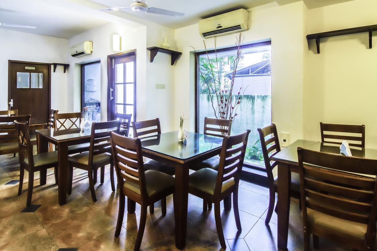Treebo Angson Hotel Madras Buitenkant foto