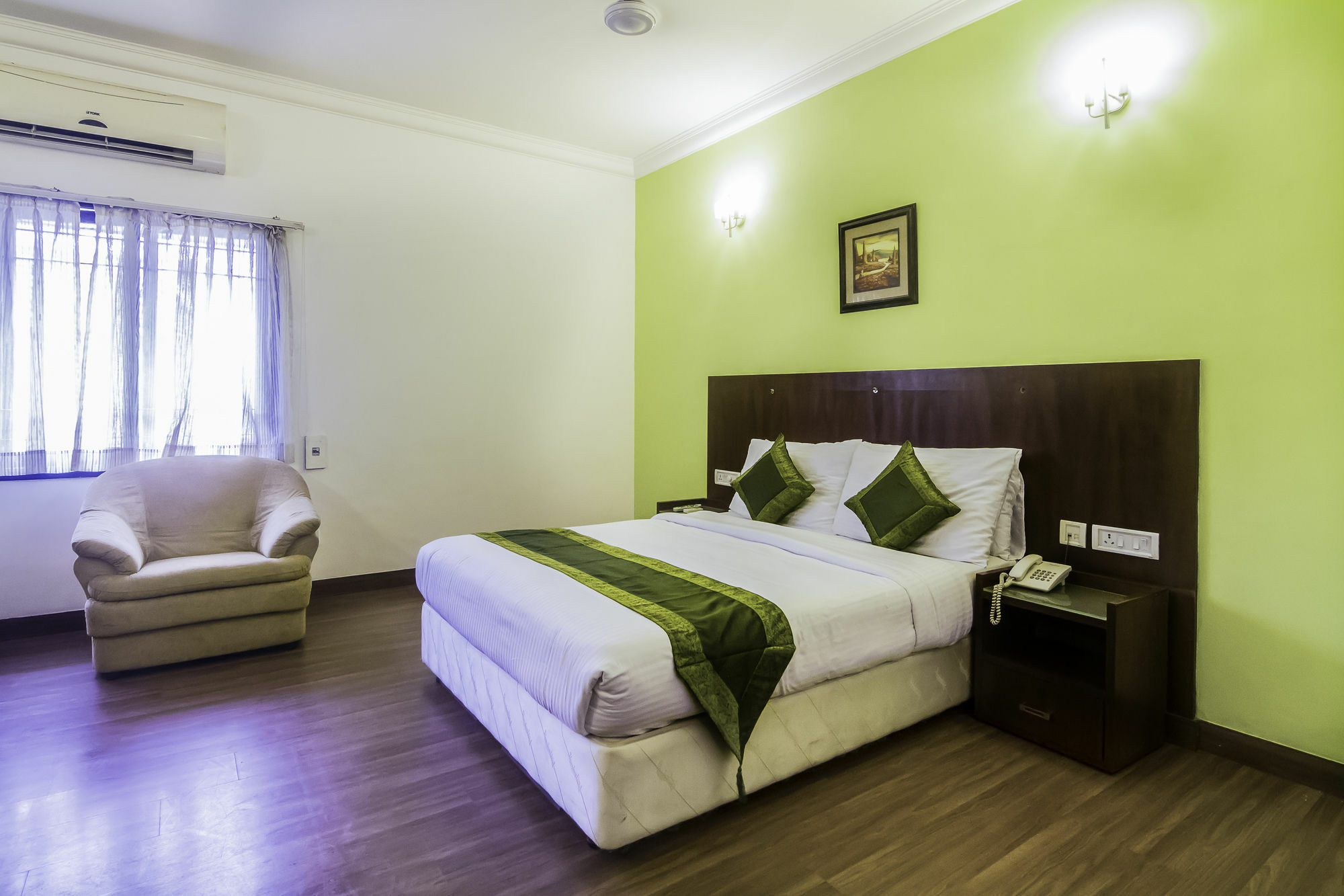 Treebo Angson Hotel Madras Buitenkant foto